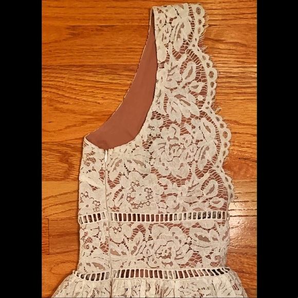 LEILA WHITE LACE DRESS - Picture 4 of 12